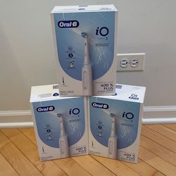 Oral B iO Serie3 Electric Toothbrush 