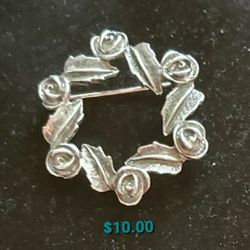 Sarah Coventry  Brooch 