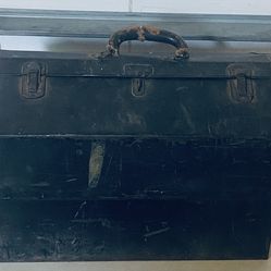 Vintage Metal Mechanics Cantilever Toolbox