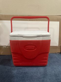 Vintage Coleman  Excursion   Cooler   9qt