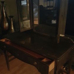 Beautiful Antique Vanity - Vintage Dark Mahogany. Make An Offer