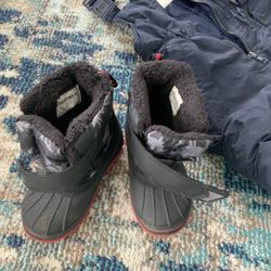 7/8 Size Toddler Snow Boots