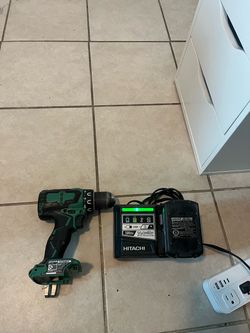 Hitachi Cordless Drill with Charger &2 batteries