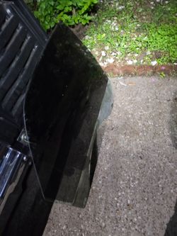 Chevy 99-06 Silverado  Front Drivers Window