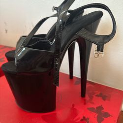 PLEASER/HELLA HEELS