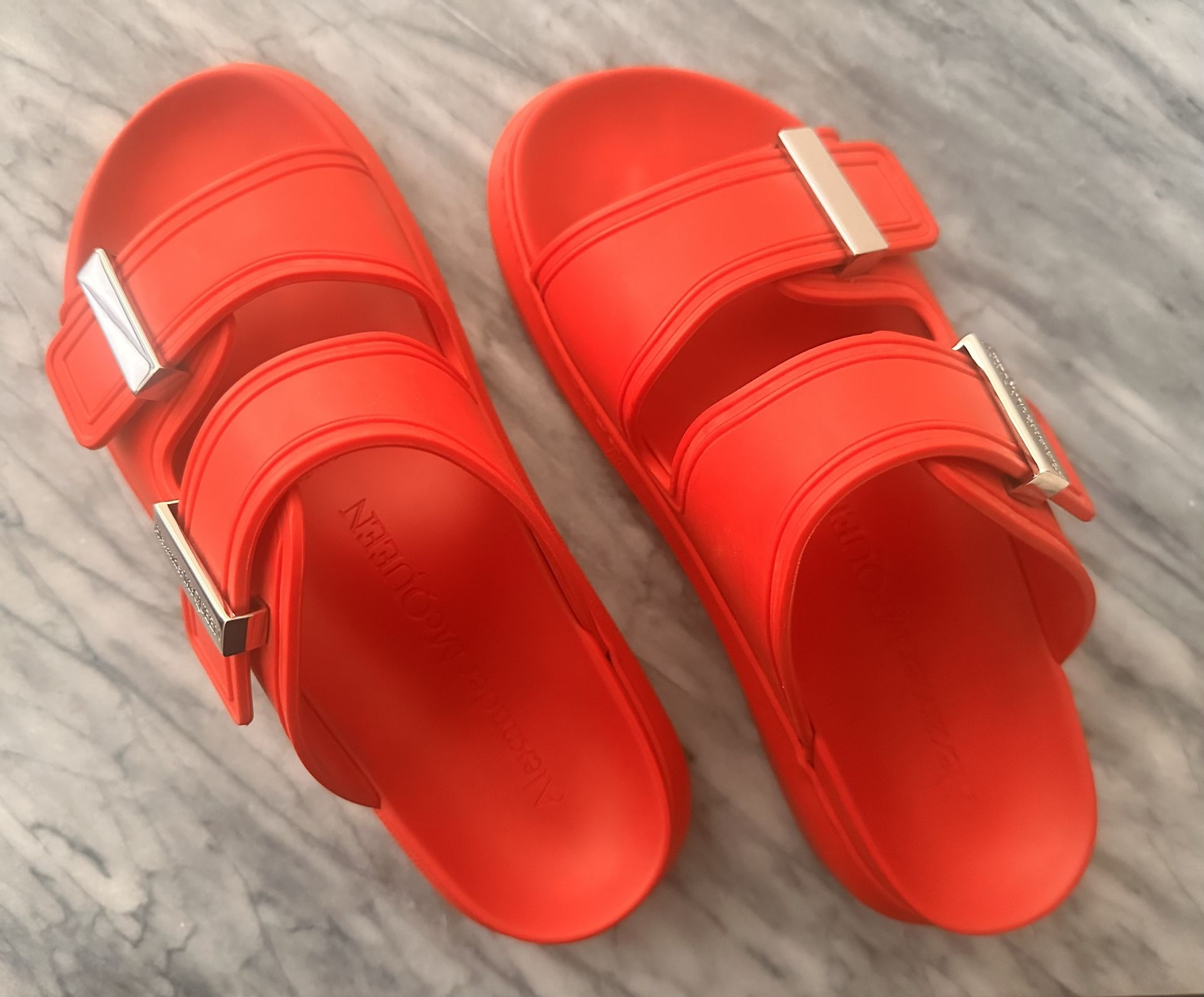 Women´s Hybrid Slide in Red/Silver Alexander McQueen