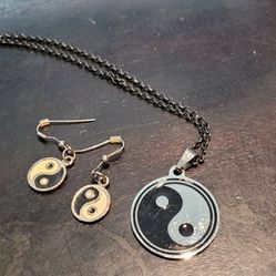 $10 Jewelry Misc. Heart Bracelet & Ying Yang Set