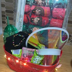Teen girl Basket 