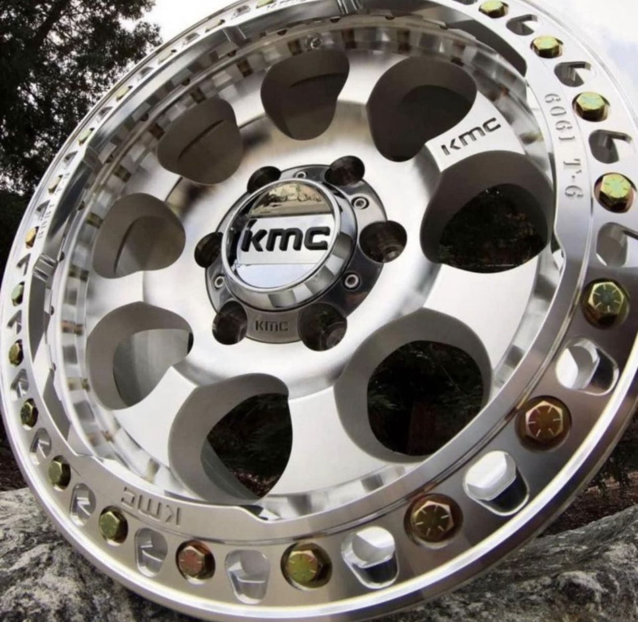 Kmc 237 Riot Beadlock Machine Finish 17x8.5 6x135 + 0 Offset  ( Set of 4 ) ???