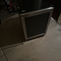 Magic Chef Wine And Beverage Cooler 