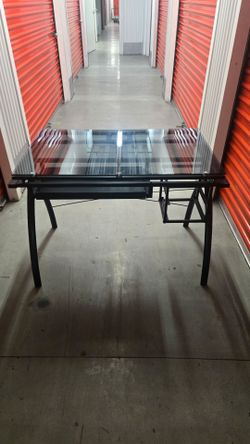 Desk/Drafting table
