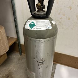 Co2 tank - must sell
