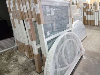 Storm-ready impact windows.
Custom fit. Competitive pricing.