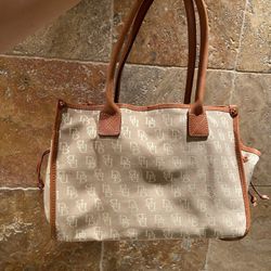 Authentic Dooney And Bourke Tote Bag