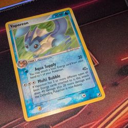 Vaporeon Unseen Forces MOD PLAY 19/115 Pokemon