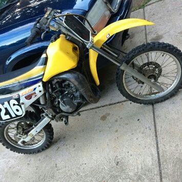 Rm85 suzuki dirtbike