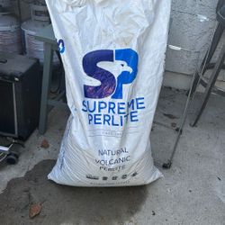 Supreme Natural Volcanic Perlite