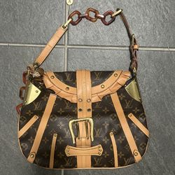 Limited Edition Louis Vuitton Leonor Shoulder Bag