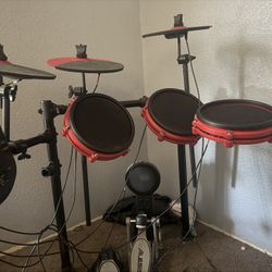 Alesis Nitro Dm7x Good Condition