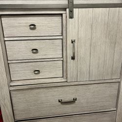 Bedroom Dresser 