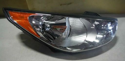 10 11 12 13 2010 2011 2012 2013 HYUNDAI TUCSON HALOGEN RIGHT PASSENGER HEADLIGHT HEAD LIGHT LAMP HEADLAMP OEM