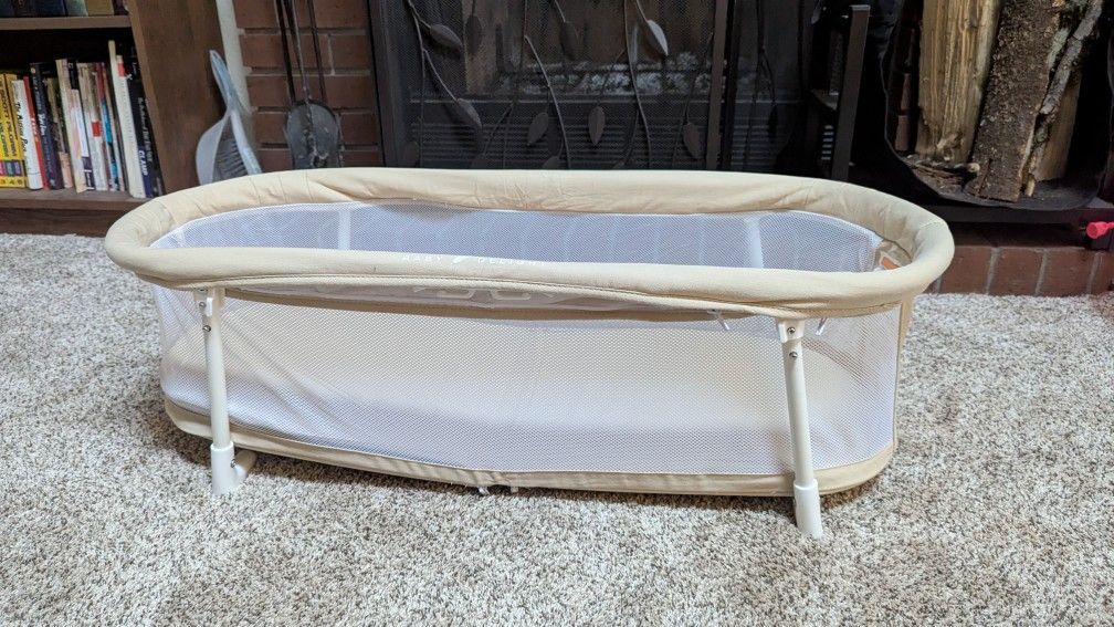Baby Delight Portable Bassinet with sheet