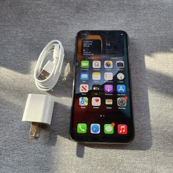 iPhone X 256gb - UNLOCKED - Like New  