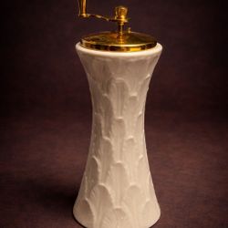 Vintage Lenox Glenwood Pepper Mill – Ivory Porcelain, Gold Top, Made in USA