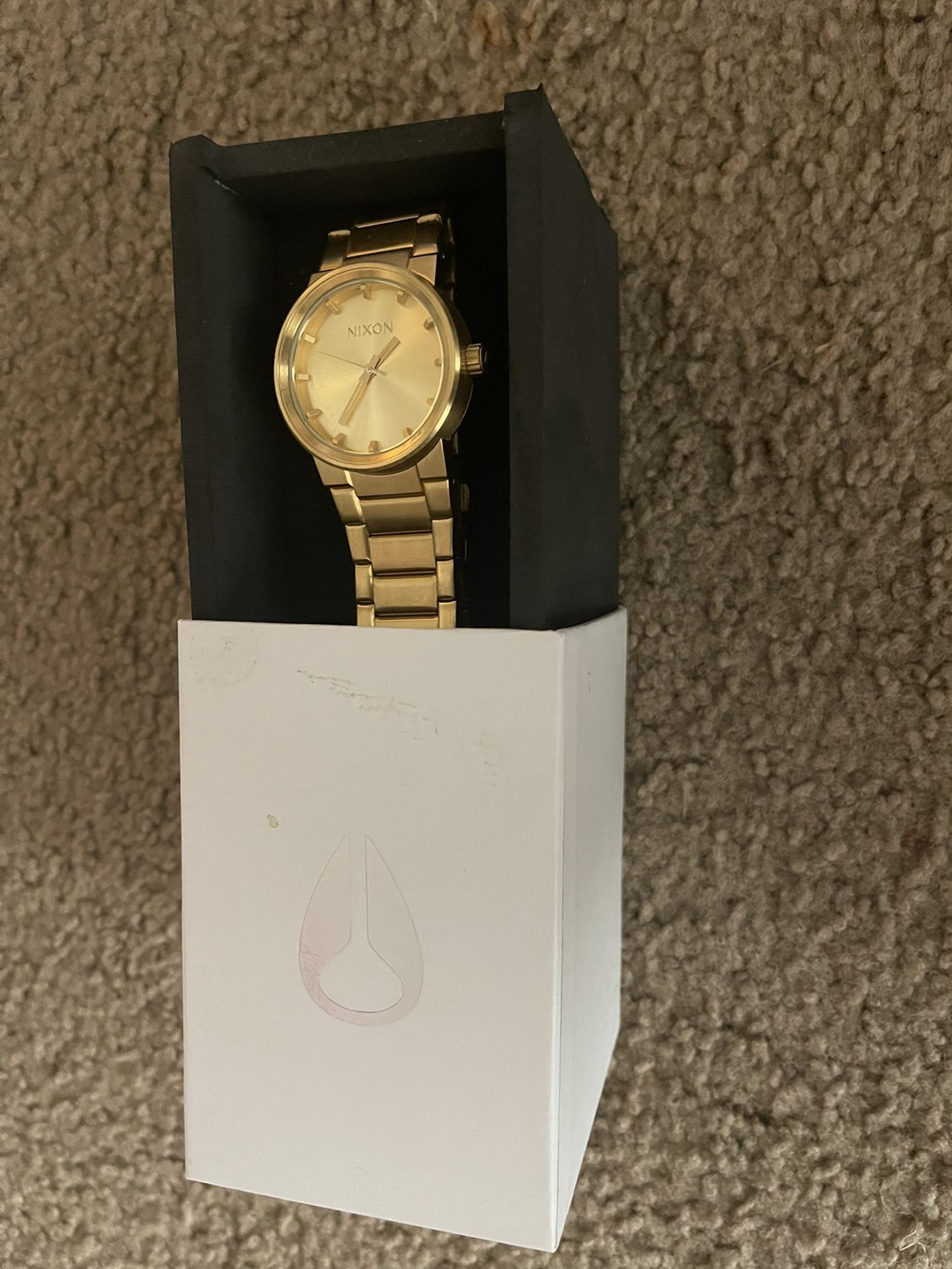 Gold Designer Nixon Cannon Watch, Like New With Box.