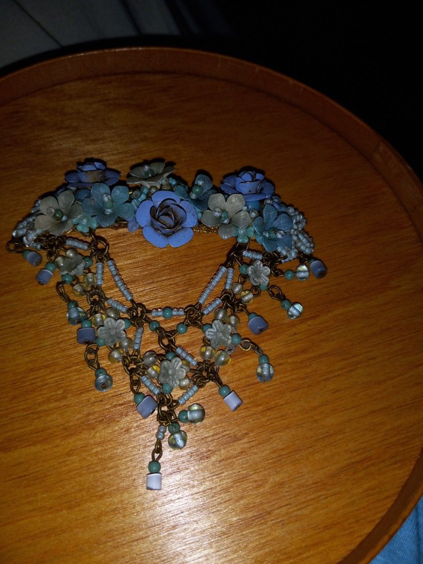 Vintage Women's P I N Made With Assorted Shells And Beads