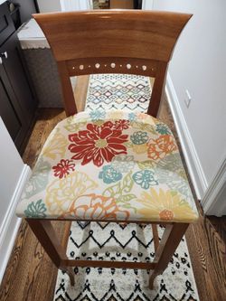 4 Kitchen Counter Stools