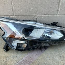 2019 - 2020 NISSAN ALTIMA RH PASSENGER HEADLIGHT OEM HALOGEN