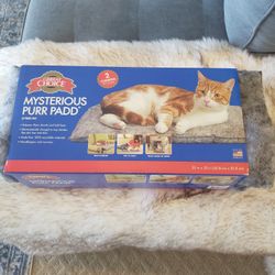 2 NEW  CAT BED PADS 