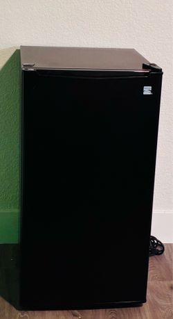 Mini fridge/ freezer
