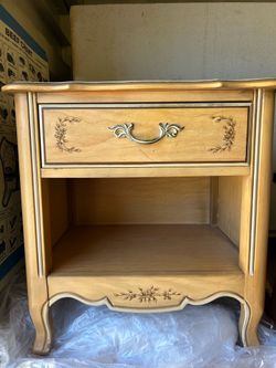 NIGHTSTAND