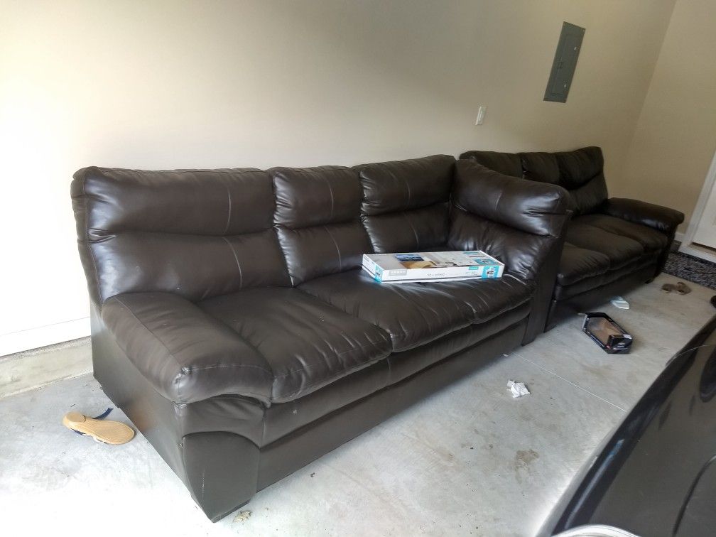 Sectional sofa with chaise