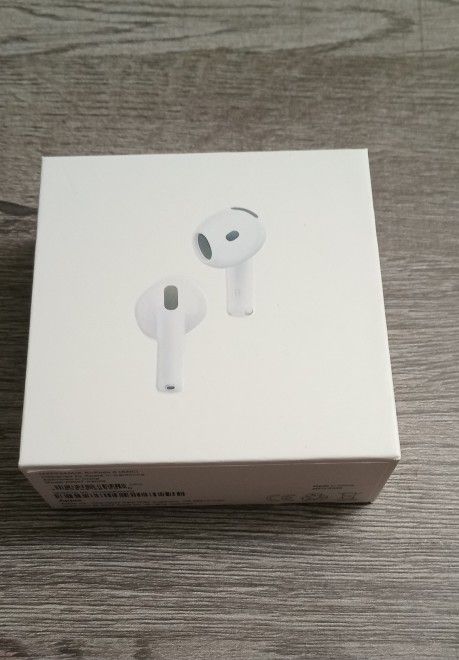 Apple Airpods 4th Generation