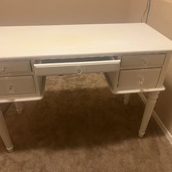 Make Up Girls Vanity 