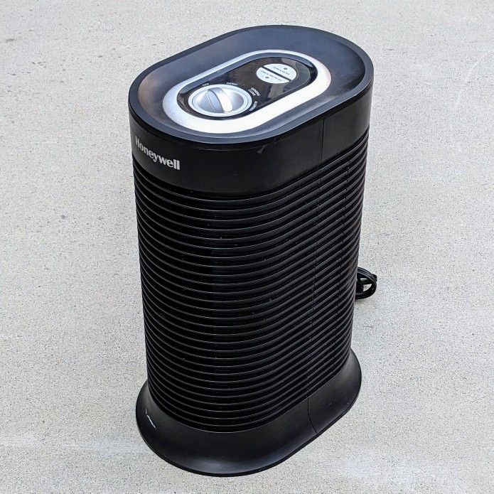 Honeywell HPA060BWM allergen plus true HEPA tower portable lightweight room air purifier cleaner