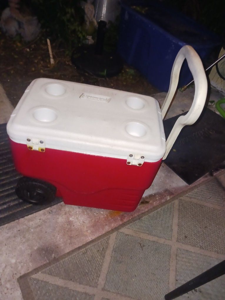 Larg Coleman Cooler 10 Final Price Look My Post Tons Item