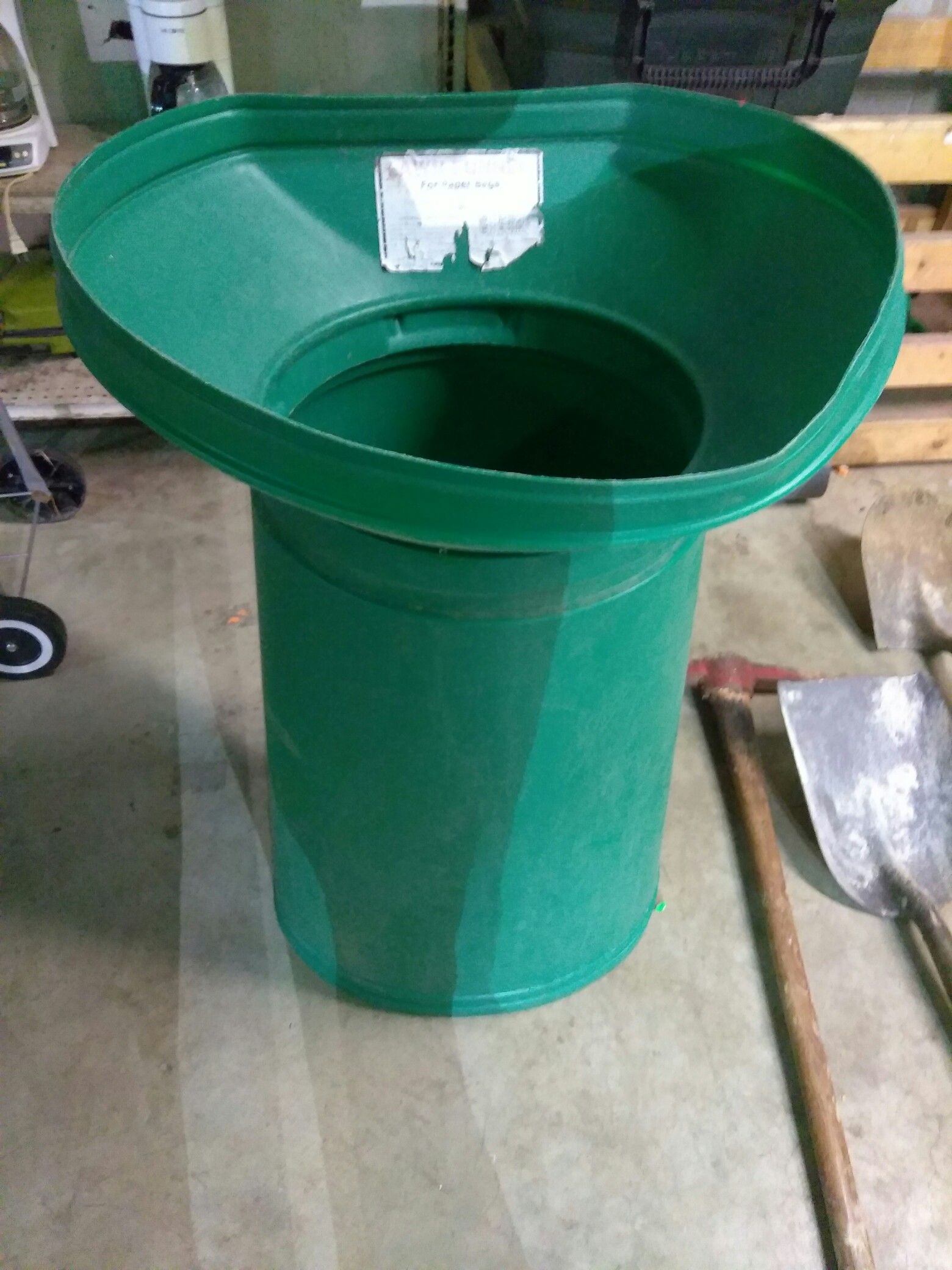 LEAF BAG LAWN FUNNEL READ DETAILS for Sale in BRECKNRDG HLS, MO OfferUp