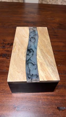 Crate & Barrel Storage Box With Neck Warmer 