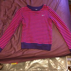 Women’s Nike Sweater Size S