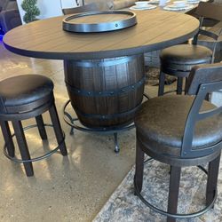 Beautiful Pub Table W/ Wine Barrel Base , And 4 Swivel Bar Stools 