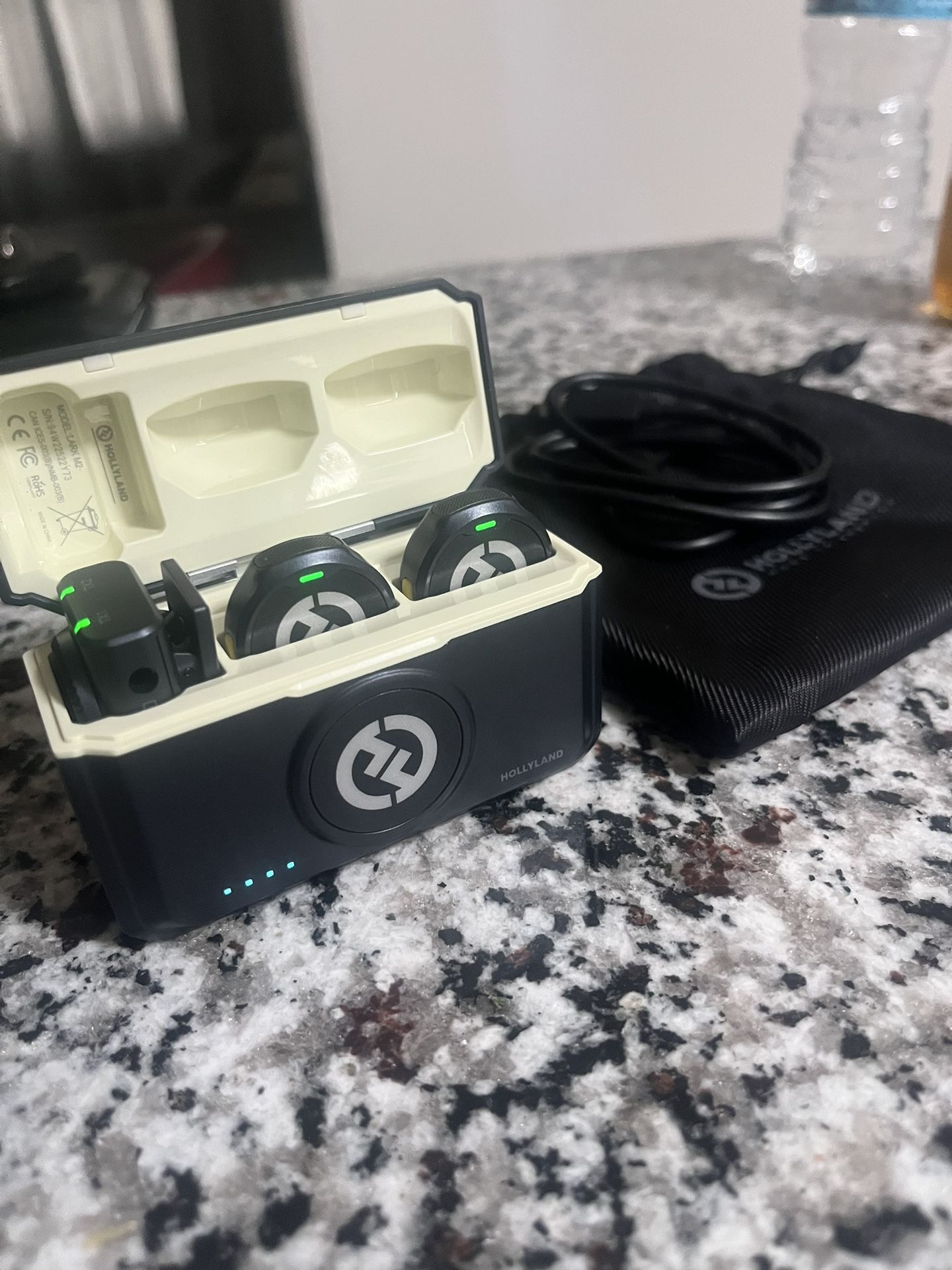 wireless microphone