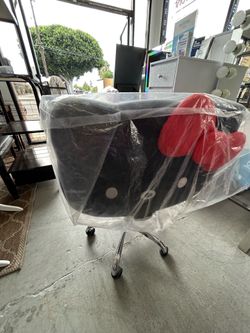 Hello Kitty vanity chair