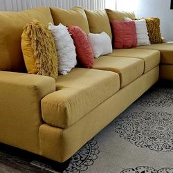 Sectional Living Spaces Like New (Home Staging) 👉 Only used for staging (home staging), I do not use daily. ✔ Includes all modular parts ✔ Full seat 