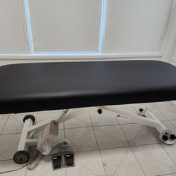 Electric massage table Earthlite Ellora
