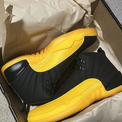 Jordan 12 University Gold Size 9.5