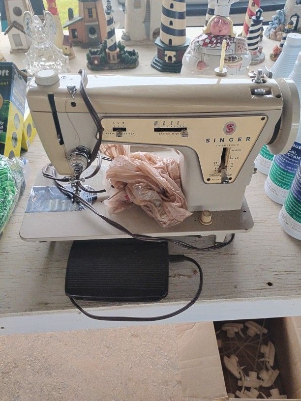 Singer Sewing Machine